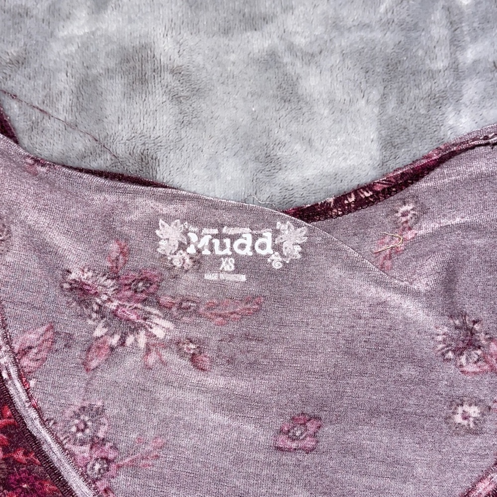 Top - Picture 2 of 2